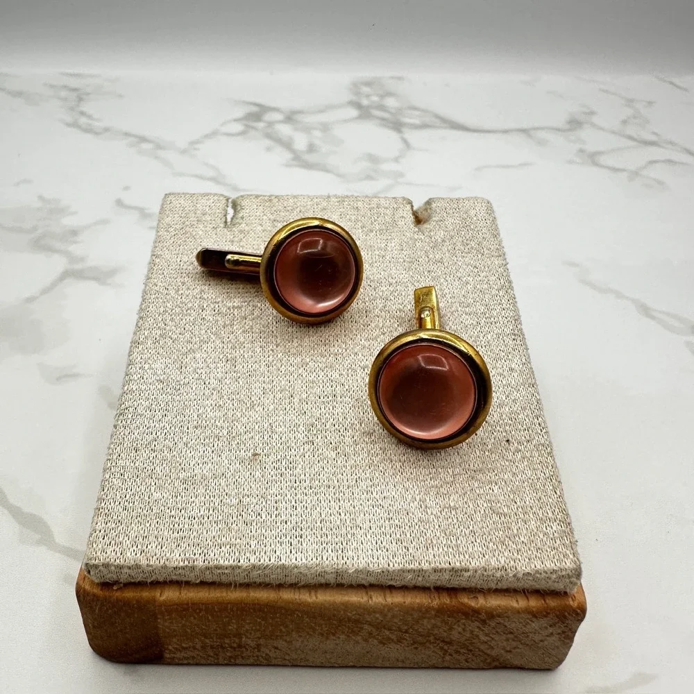 Vintage Gold Tone Pink Red Cabochon Cufflinks Round